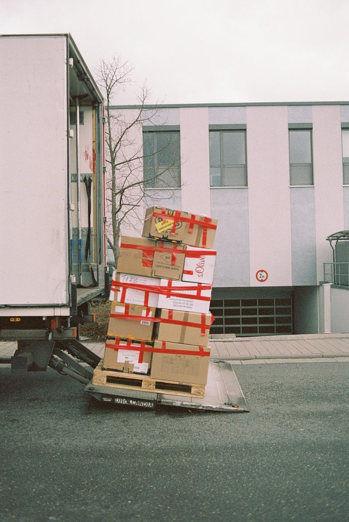 cold storage delivery Tacoma LTL box truck